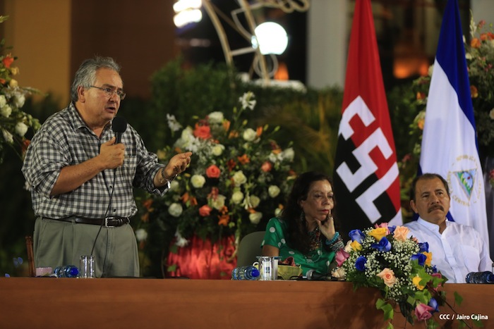 Daniel y Rosario celebran junto al pueblo el Día Internacional de los Trabajadores