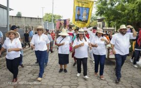 Cultura Nacional: Familias de Masaya participan del Tradicional Torovenado de Monimbó