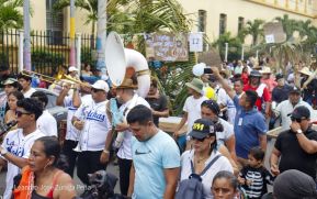 Cultura Nacional: Familias de Masaya participan del Tradicional Torovenado de Monimbó