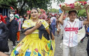 Cultura Nacional: Familias de Masaya participan del Tradicional Torovenado de Monimbó