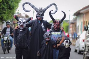 Cultura Nacional: Familias de Masaya participan del Tradicional Torovenado de Monimbó
