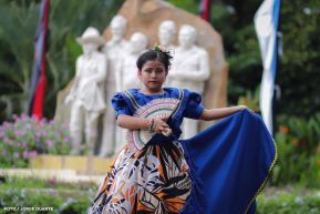 Cultura Nacional: Familias de Masaya participan del Tradicional Torovenado de Monimbó