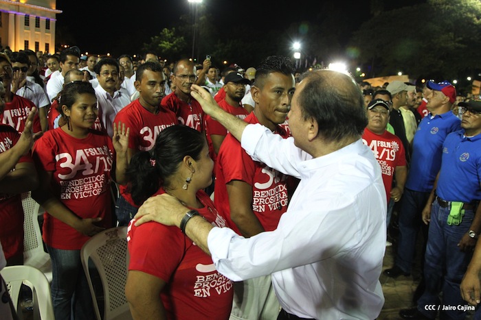 Daniel y Rosario celebran junto al pueblo el Día Internacional de los Trabajadores