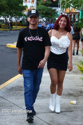 Nicaragüenses cierran ciclos con Aventura