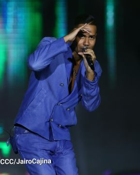 Nicaragüenses cierran ciclos con Aventura