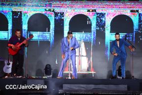 Nicaragüenses cierran ciclos con Aventura