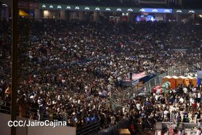 Nicaragüenses cierran ciclos con Aventura