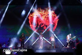 Nicaragüenses cierran ciclos con Aventura