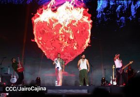 Nicaragüenses cierran ciclos con Aventura