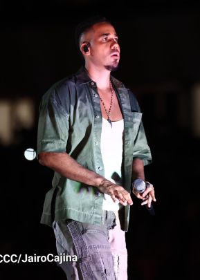 Nicaragüenses cierran ciclos con Aventura