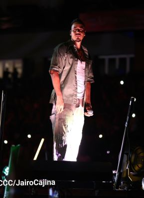 Nicaragüenses cierran ciclos con Aventura