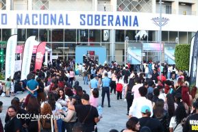 Nicaragüenses cierran ciclos con Aventura