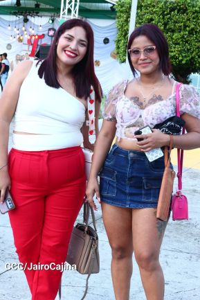 Nicaragüenses cierran ciclos con Aventura