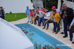 Nicaragüenses rinden homenaje al Comandante Carlos Fonseca a 48 años de su tránsito a la inmortalidad
