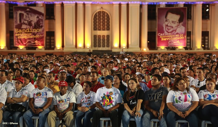 Daniel y Rosario celebran junto al pueblo el Día Internacional de los Trabajadores