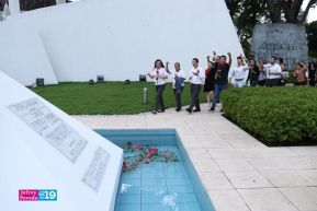 Nicaragüenses rinden homenaje al Comandante Carlos Fonseca a 48 años de su tránsito a la inmortalidad