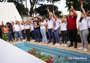 Nicaragüenses rinden homenaje al Comandante Carlos Fonseca a 48 años de su tránsito a la inmortalidad