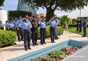 Nicaragüenses rinden homenaje al Comandante Carlos Fonseca a 48 años de su tránsito a la inmortalidad