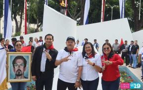 Nicaragüenses rinden homenaje al Comandante Carlos Fonseca a 48 años de su tránsito a la inmortalidad