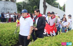 Nicaragüenses rinden homenaje al Comandante Carlos Fonseca a 48 años de su tránsito a la inmortalidad