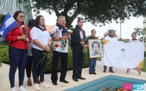 Nicaragüenses rinden homenaje al Comandante Carlos Fonseca a 48 años de su tránsito a la inmortalidad