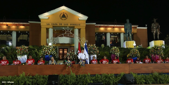 Daniel y Rosario celebran junto al pueblo el Día Internacional de los Trabajadores