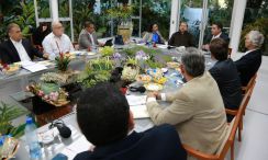 Presidente Daniel y Compañera Rosario se reúnen con directivos AMCHAM