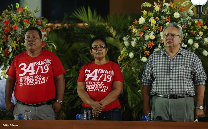 Daniel y Rosario celebran junto al pueblo el Día Internacional de los Trabajadores