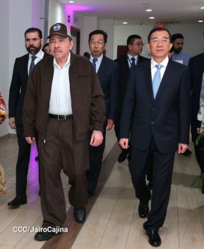 Comandante Daniel y Compañera Rosario en la XVIII Cumbre Empresarial China - Latinoamérica y el Caribe