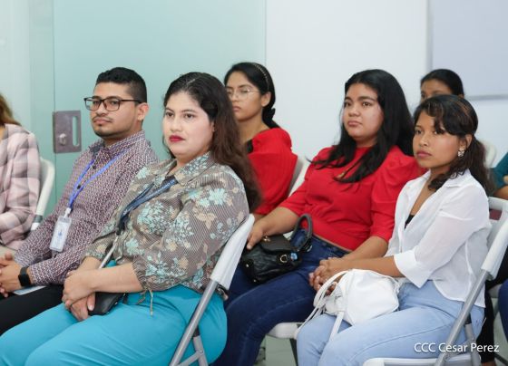 Estudiantes que realizaron prácticas en Medios del Poder Ciudadano reciben reconocimientos