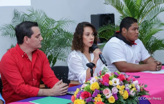 Estudiantes que realizaron prácticas en Medios del Poder Ciudadano reciben reconocimientos