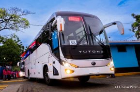 Flota de buses chinos para mejorar el transporte público de la Costa Caribe y el Pacífico