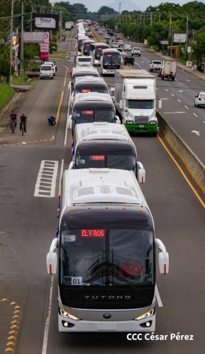 Flota de buses chinos para mejorar el transporte público de la Costa Caribe y el Pacífico
