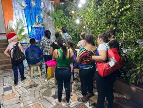 ¡María de Nicaragua, Nicaragua de María! Familias celebran la tradicional Gritería a la Purísima