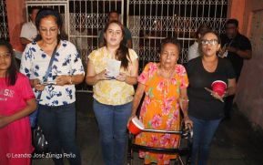 ¡María de Nicaragua, Nicaragua de María! Familias celebran la tradicional Gritería a la Purísima