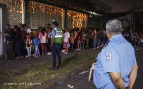 ¡María de Nicaragua, Nicaragua de María! Familias celebran la tradicional Gritería a la Purísima