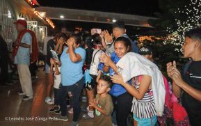 ¡María de Nicaragua, Nicaragua de María! Familias celebran la tradicional Gritería a la Purísima