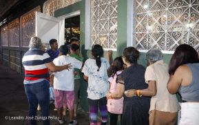 ¡María de Nicaragua, Nicaragua de María! Familias celebran la tradicional Gritería a la Purísima