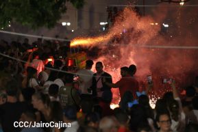 ¡María de Nicaragua, Nicaragua de María! Familias celebran la tradicional Gritería a la Purísima