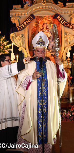 ¡María de Nicaragua, Nicaragua de María! Familias celebran la tradicional Gritería a la Purísima
