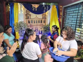 ¡María de Nicaragua, Nicaragua de María! Familias celebran la tradicional Gritería a la Purísima