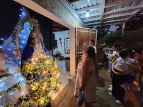 ¡María de Nicaragua, Nicaragua de María! Familias celebran la tradicional Gritería a la Purísima