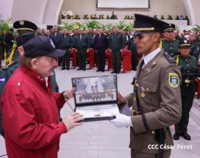  XXIX Graduación de oficiales del Centro Superior de Estudios Militares, General José Dolores Estrada Vado