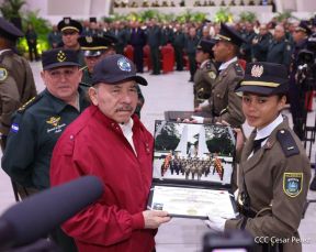  XXIX Graduación de oficiales del Centro Superior de Estudios Militares, General José Dolores Estrada Vado