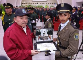  XXIX Graduación de oficiales del Centro Superior de Estudios Militares, General José Dolores Estrada Vado