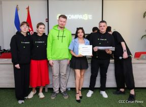 Comunicadores de RT y periodistas de Poder Ciudadano en intercambio de aprendizajes