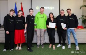 Comunicadores de RT y periodistas de Poder Ciudadano en intercambio de aprendizajes