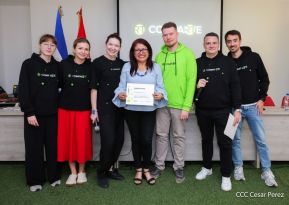 Comunicadores de RT y periodistas de Poder Ciudadano en intercambio de aprendizajes