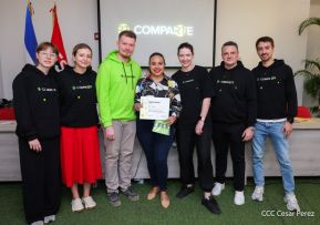 Comunicadores de RT y periodistas de Poder Ciudadano en intercambio de aprendizajes