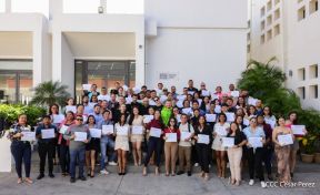 Comunicadores de RT y periodistas de Poder Ciudadano en intercambio de aprendizajes